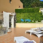 Casa Sara Holiday home Acireale